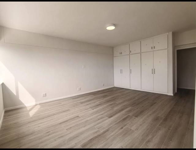 3 BEDROOM PROPERTY TO RENT IN SEA POINT UPPER